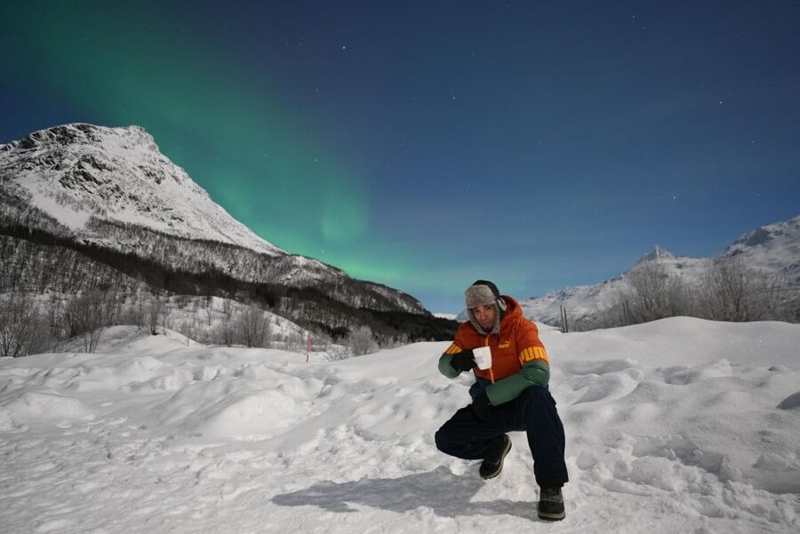 Tromsø: English/Spanish Aurora Pathfinder Tour with Photos - Clouds, snow, and the honest risk