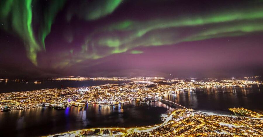 Tromso: Northern Lights Cable Car Excursion - The cable car ride and upper station