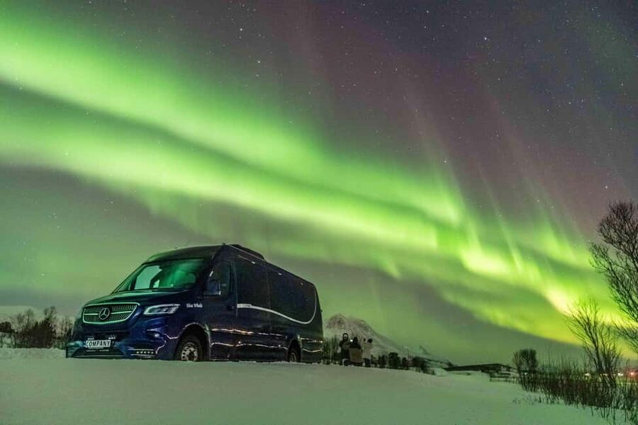 Tromsø: Northern Lights Chase in a Mercedes Benz with Photos - Why a Moving Chase Gives You Better Odds