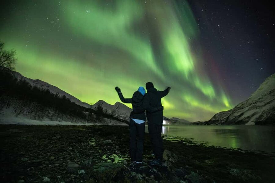 Tromsø: Northern Lights Chase in a Mercedes Benz with Photos - Booking Tips for a Better Night