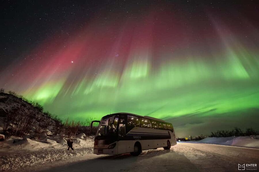 Tromsø: Northern Lights Chase with Expert Guides & Photos - Key points at a glance