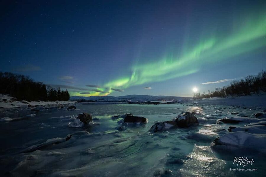Tromsø: Northern Lights Chase with Expert Guides & Photos - What happens when the Aurora finally appears