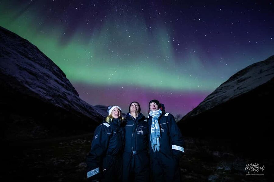 Tromsø: Northern Lights Chase with Expert Guides & Photos - Photo help, portraits, and camera advice