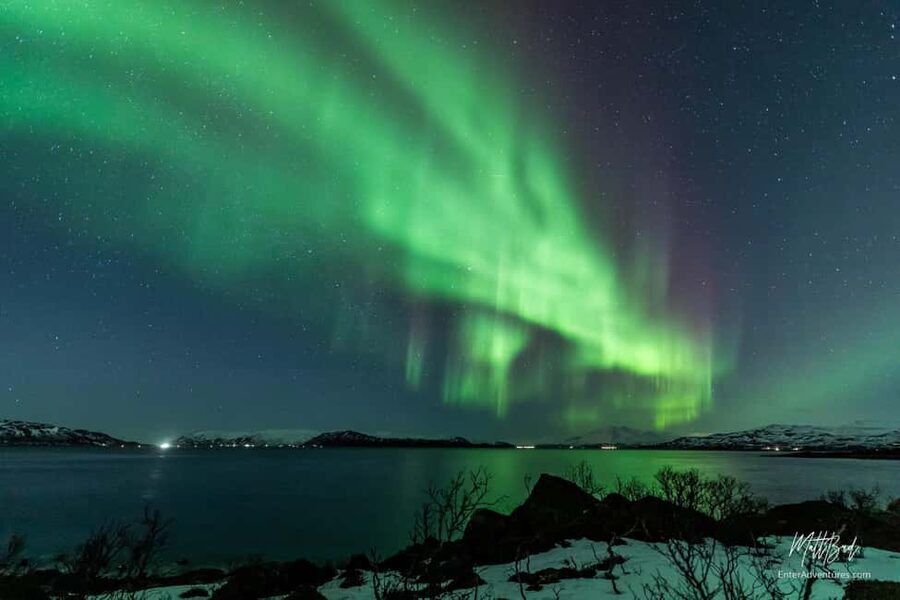 Tromsø: Northern Lights Chase with Expert Guides & Photos - Meeting the bus at Kaigata 2B