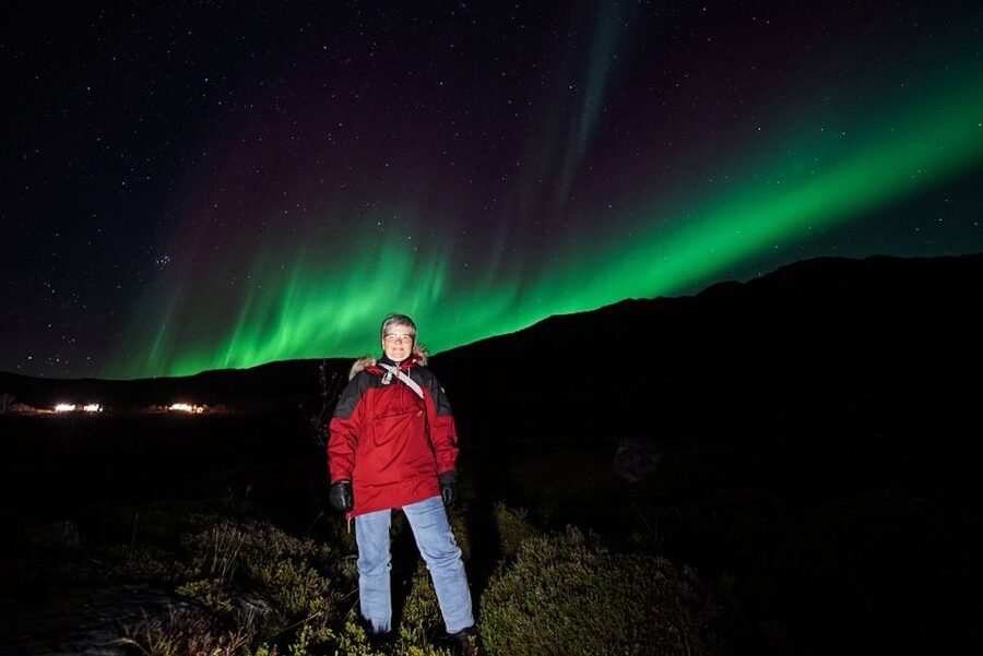 Tromsø: Northern Lights Chase with Photos and Bodysuits - The guides make the difference
