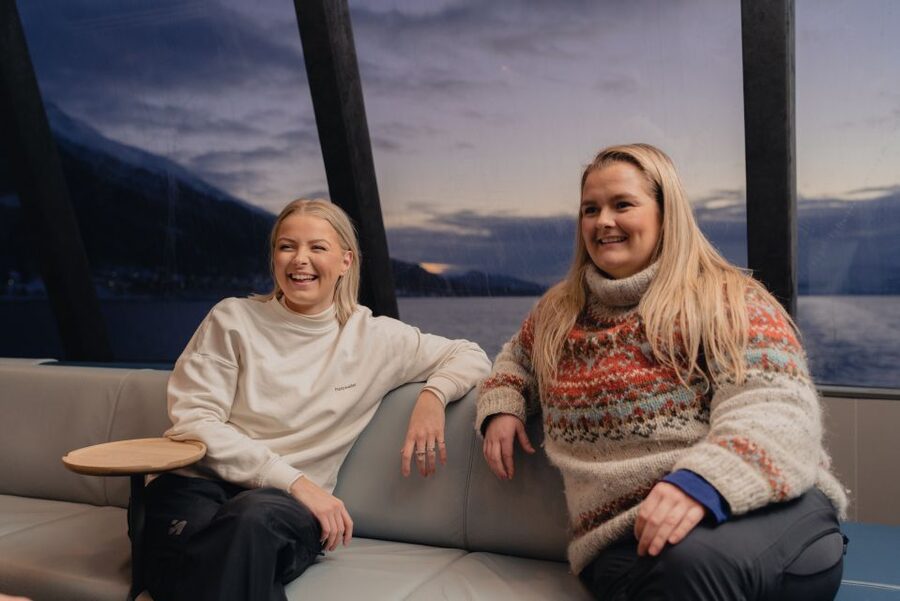 Tromsø: Northern Lights Cruise with 2nd Chance Guarantee - Guides, stories, and camera help