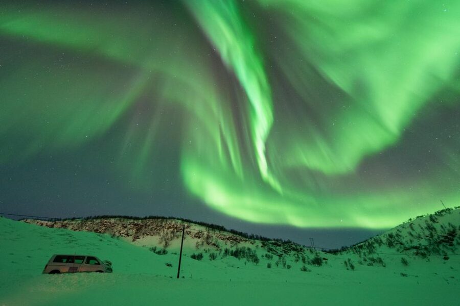 Tromsø: Northern Lights Hunt with Photos and Hot Food - Tromsø’s serious approach to aurora hunting