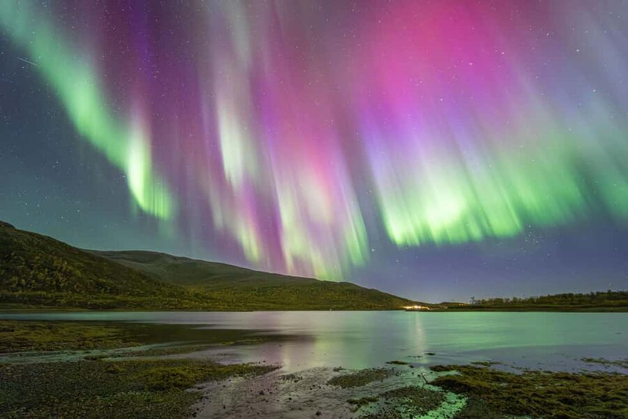 Tromsø: Northern Lights Hunt with Photos and Hot Food - The guides make a major difference