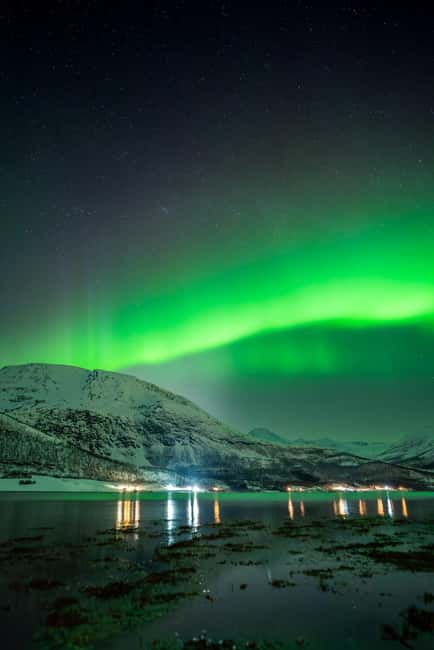 Tromsø: Northern Lights in a Minivan with Free Photos and a Hot Meal - Chasing clear skies through Troms County