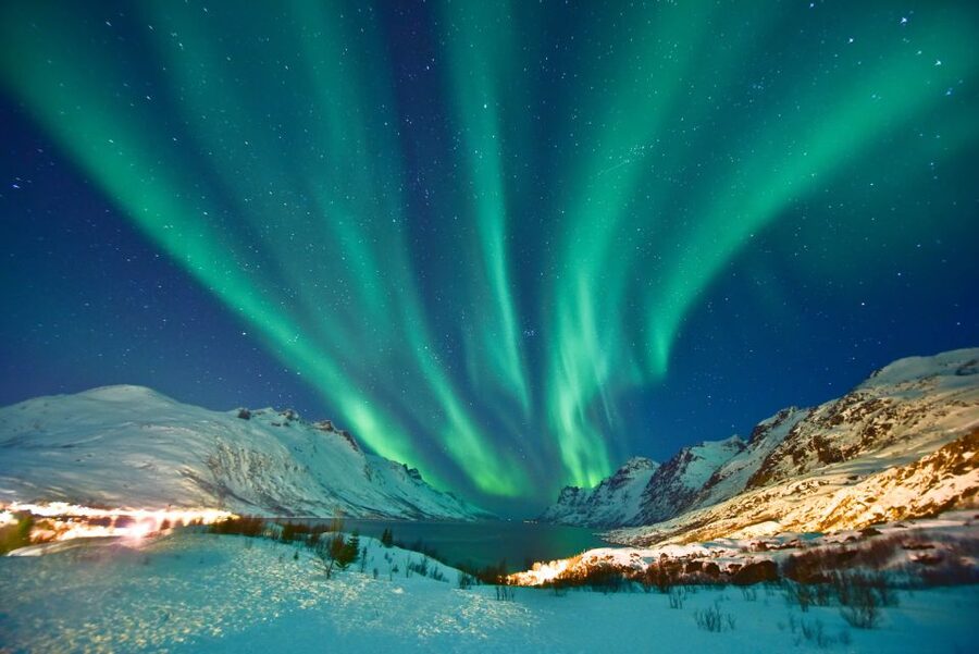 Tromso: Northern Lights Photography Tour - The Tromso Aurora chase begins in the city center
