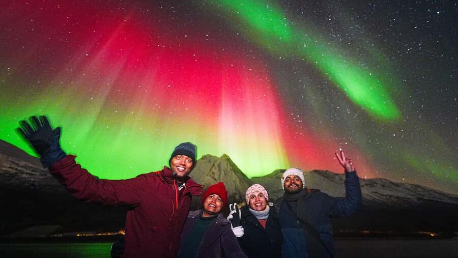 Tromsø: Northern Lights Pioneer Tour with Photos Included - How long the evening really lasts