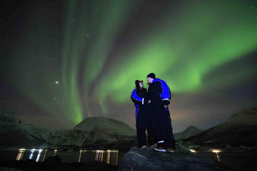 Tromsø: Northern Lights Tour with Dinner and Native Guide - Who should book this tour?