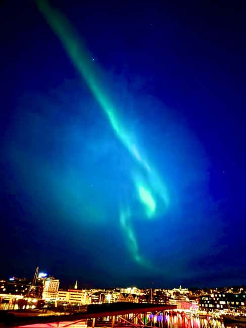 Tromsø: Northern Lights Tour with Photos & Snacks - Grøtfjorden adds another dark-sky stop