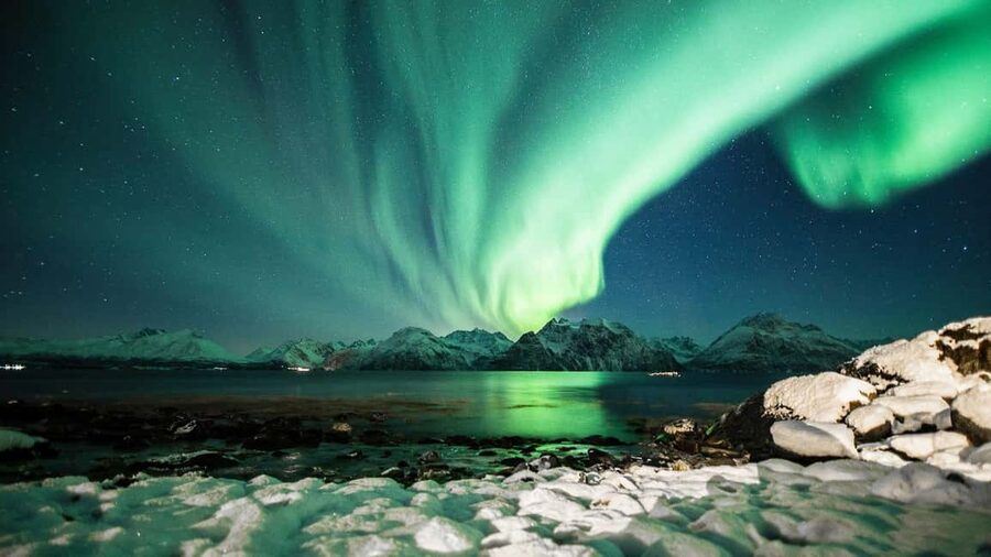 Tromsø: Premium Northern Lights Chase with Free Photos - The photography: excellent portraits, but know what you receive