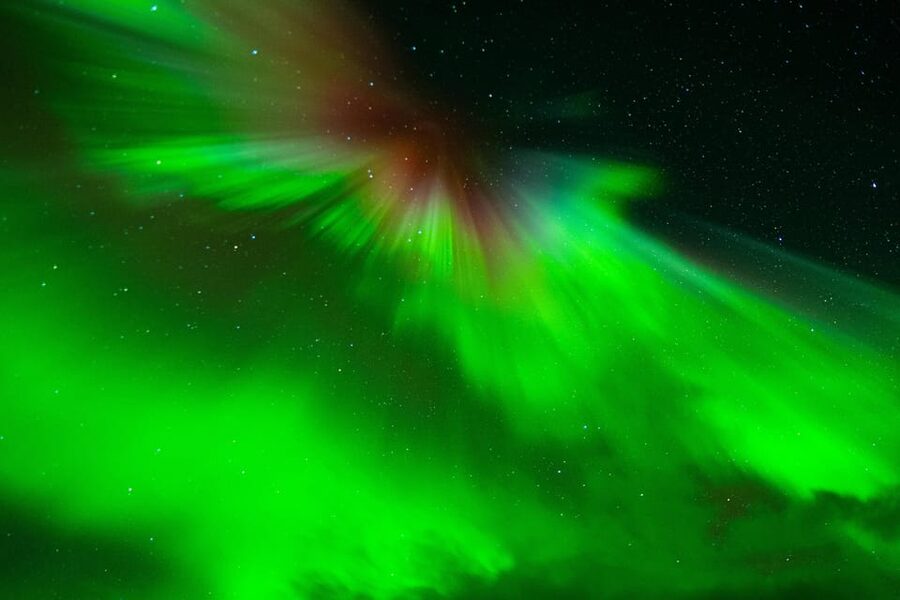 Tromsø: Small-Group Adventurous Northern Lights Hunt - Campfire, hot chocolate, and Arctic patience