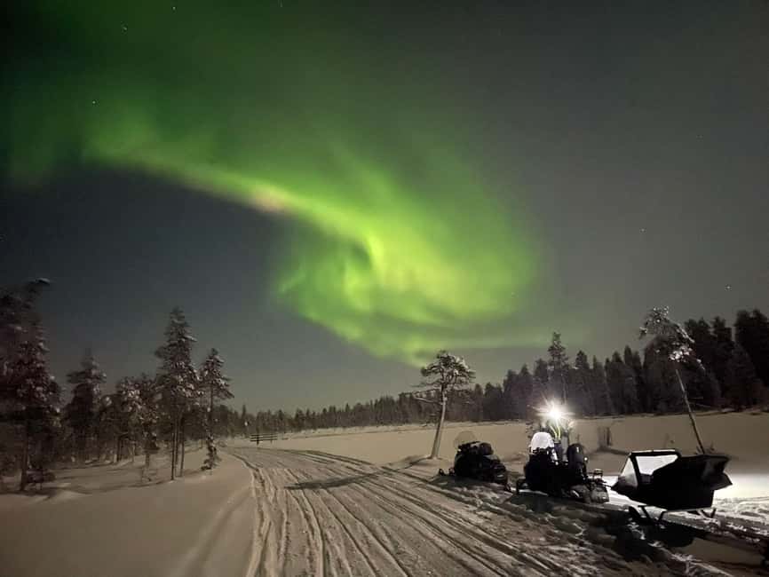 Ylläs: Northern Lights Snowmobile Safari with Transfers - Key points to know before booking