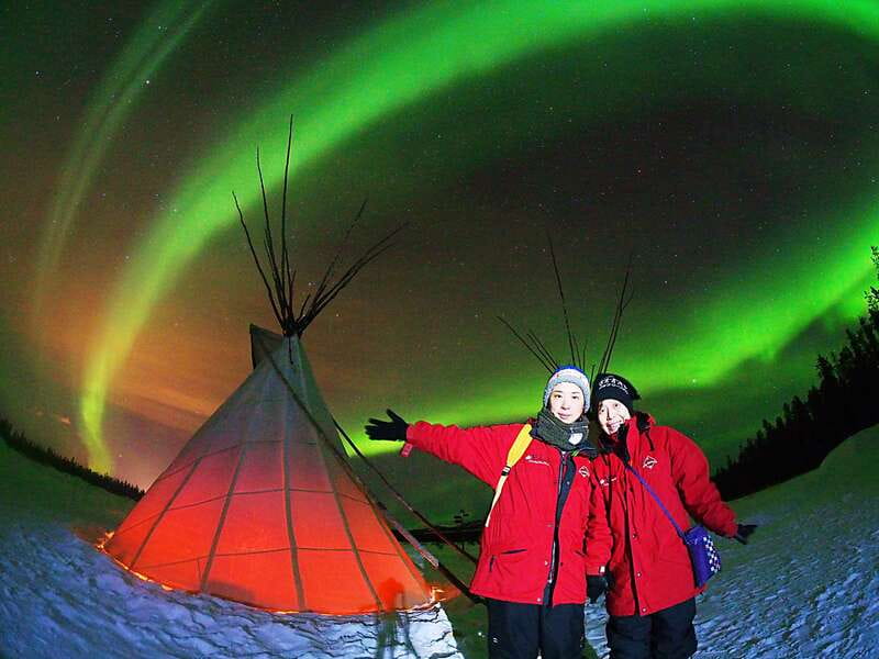 Yukon: Aurora Borealis Late Night Viewing Tour - Leaving Whitehorse in a warm minibus